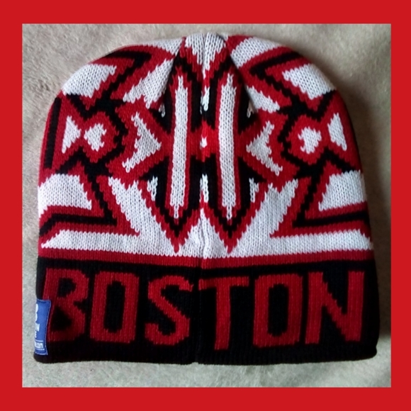 BOSTON ADULTS UNISEX WINTER HATS! - Picture 2 of 2